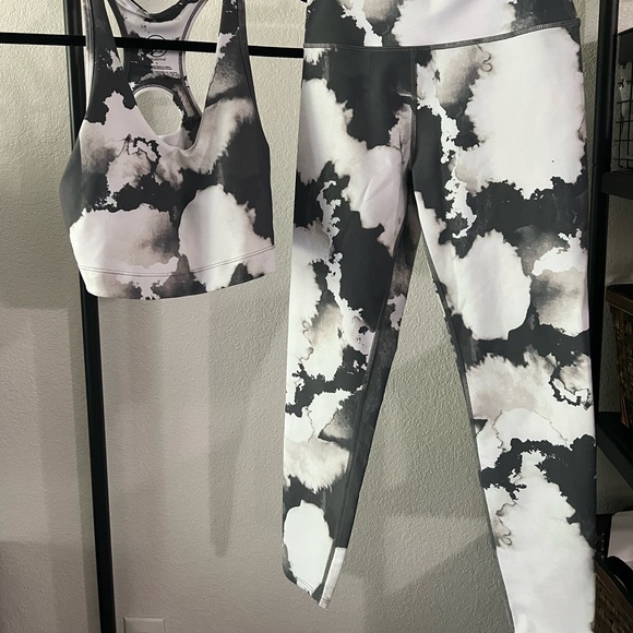 Sage Collective Set Tie Dye - Picture 2 of 7